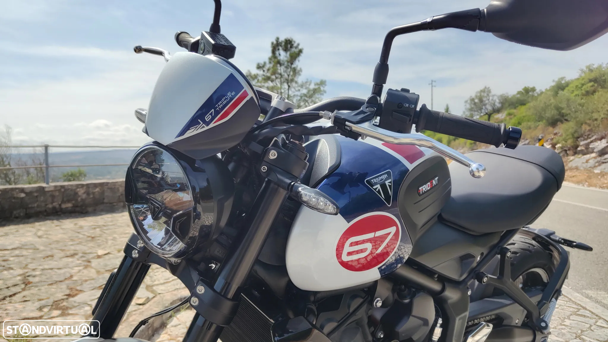 Triumph Trident Triple tribute - 5