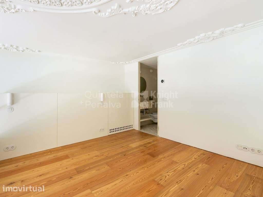 Apartamento T1+1 mezzanine com varanda junto ao Rio Douro - Grande imagem: 3/30