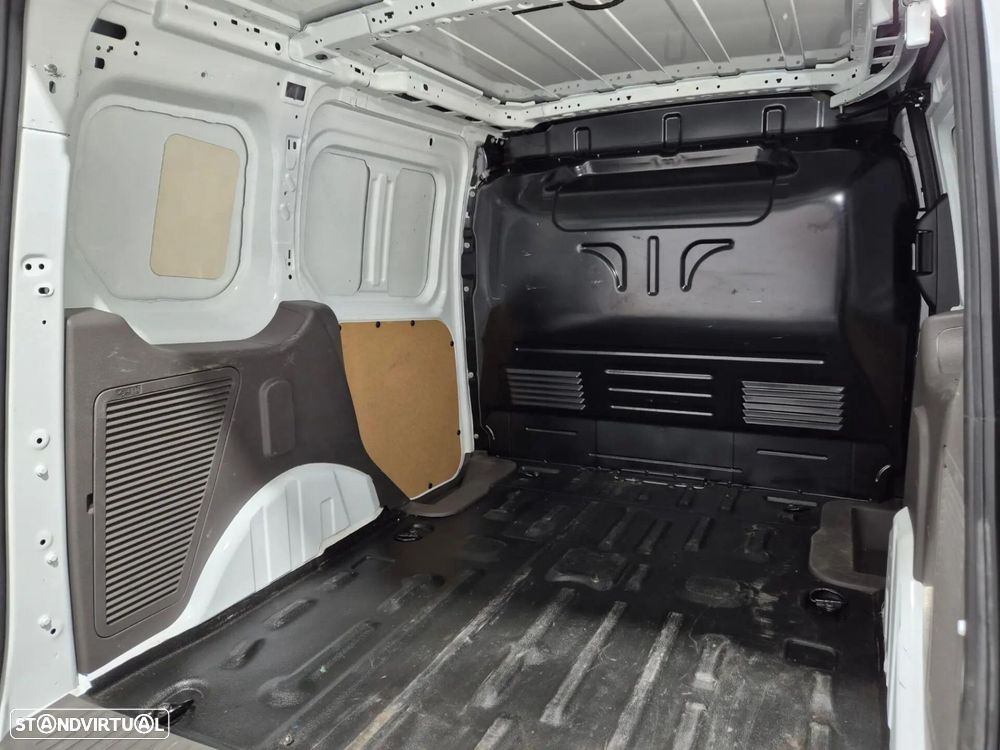 Ford Transit Connect Outro - 11
