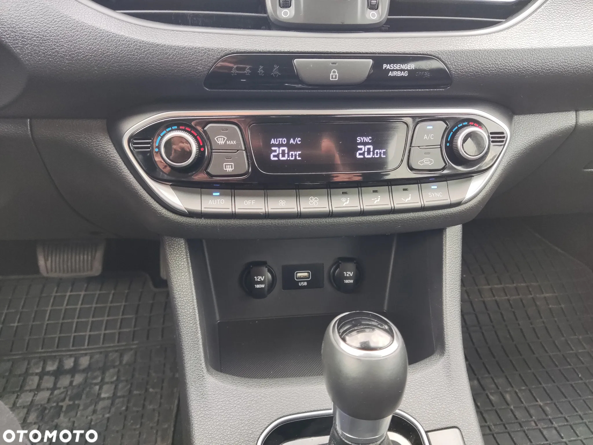 Hyundai i30 1.5 T-GDI 48V Comfort DCT - 24
