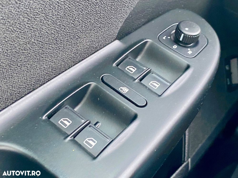 Volkswagen Passat 1.9 TDI DPF BlueMotion - 34