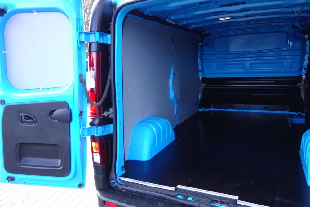 Renault Trafic Automat 2.0 DCI 150 KM Long Klima Kamera - 9