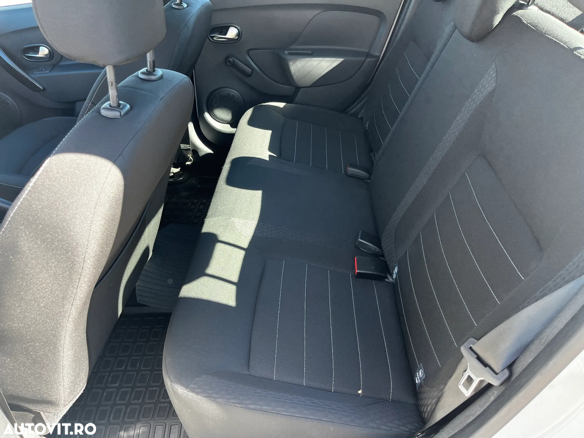 Dacia Logan 1.0 SCe Acces - 11