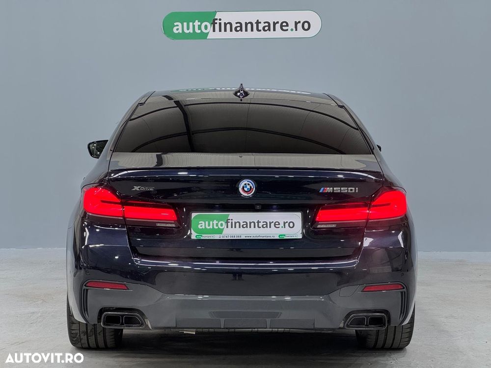 BMW M5 M550i xDrive AT - 8