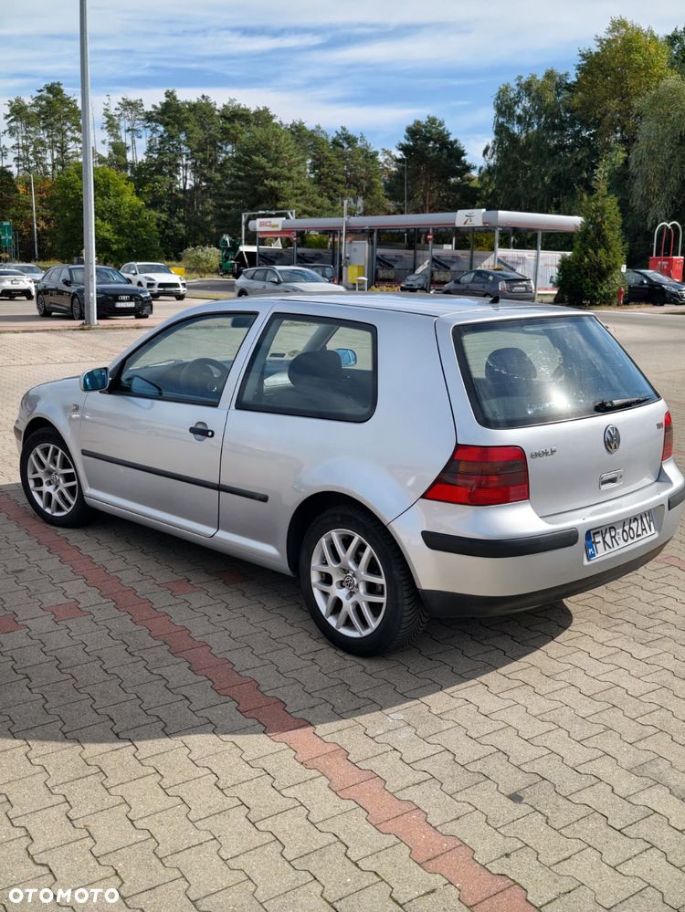 Volkswagen Golf - 5