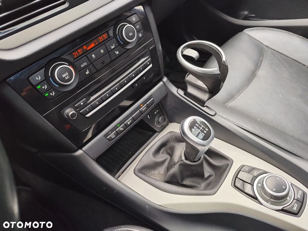 BMW X1 sDrive18d - 15