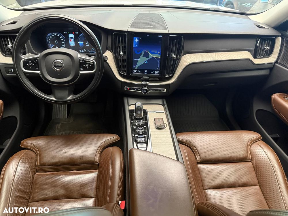 Volvo XC 60 Recharge T8 Twin Engine eAWD Inscription - 12