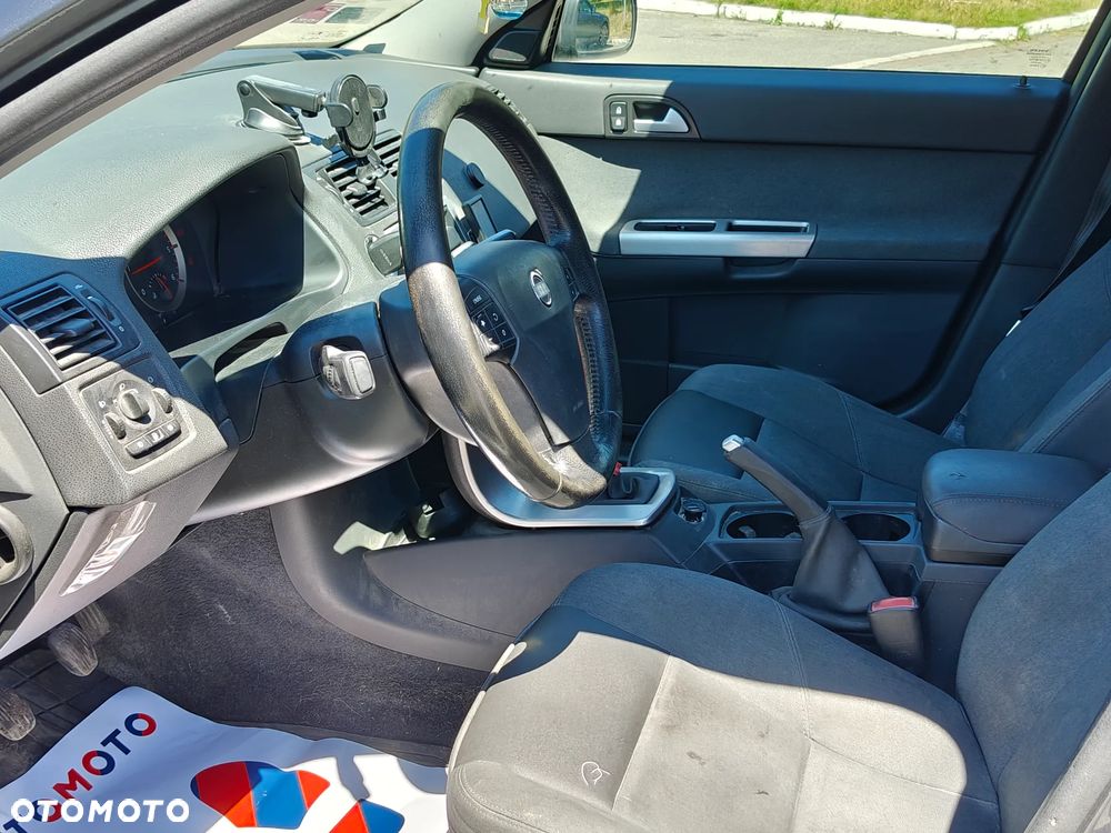 Volvo V50 2.0D DPF Summum - 10