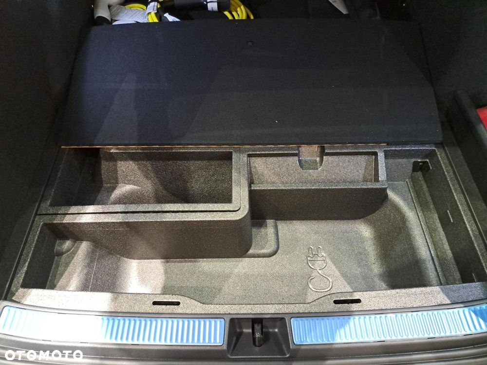 Volkswagen Passat 1.5 TSI eHybrid PHEV R-Line Plus DSG - 11