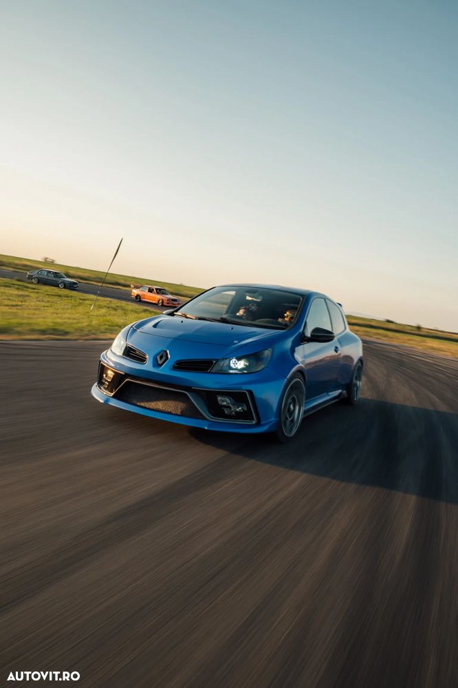 Renault Clio III 2.0 16V Sport - 3