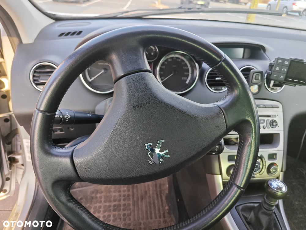 Peugeot 308 1.6 HDi Premium - 15