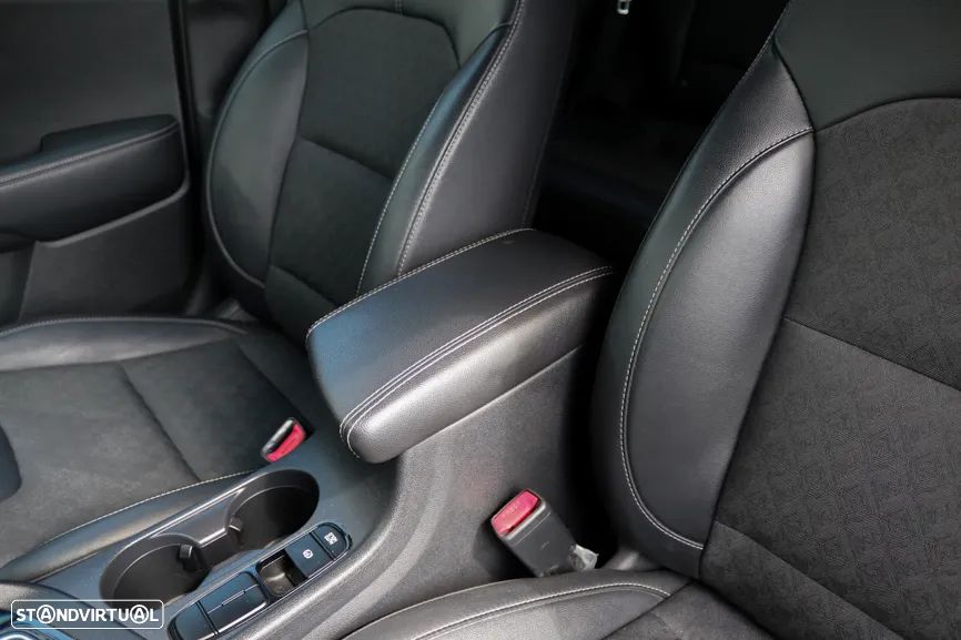 Kia Niro 1.6 GDi HEV Tech - 23