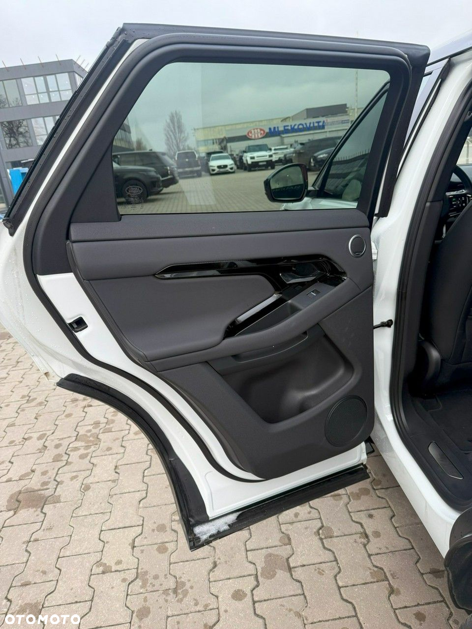 Land Rover Range Rover Evoque - 21