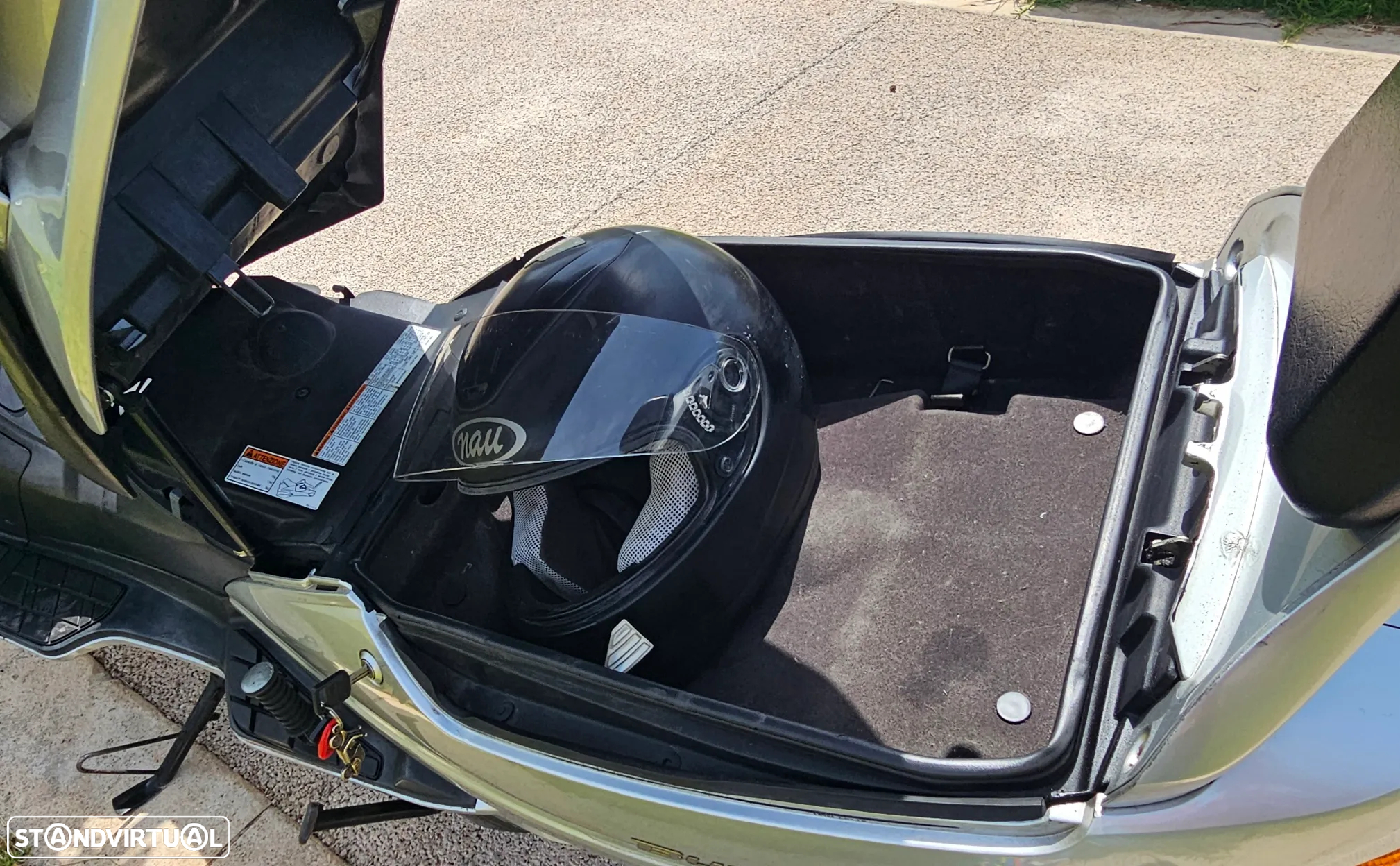 Suzuki Burgman - 4