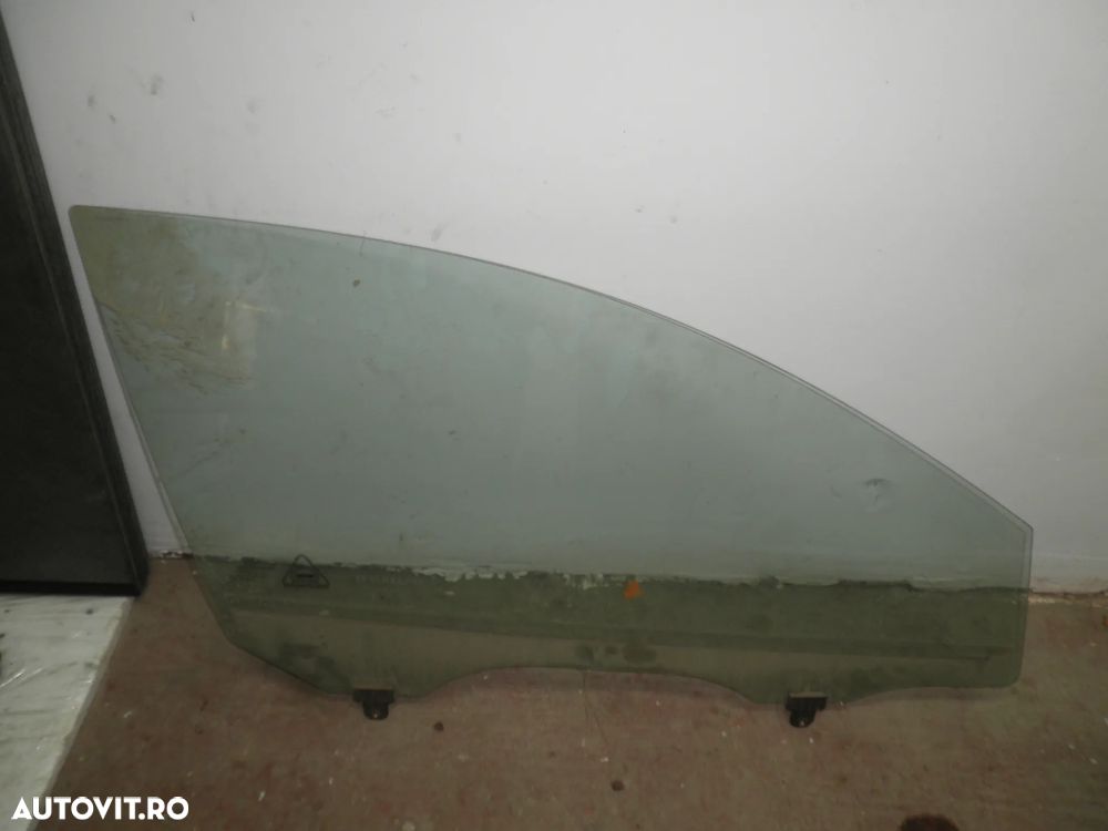 Geam stanga / dreapta fata Kia Sportage 2012 - 2