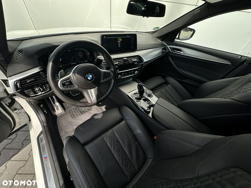 BMW Seria 5 520d xDrive mHEV M Sport sport - 13