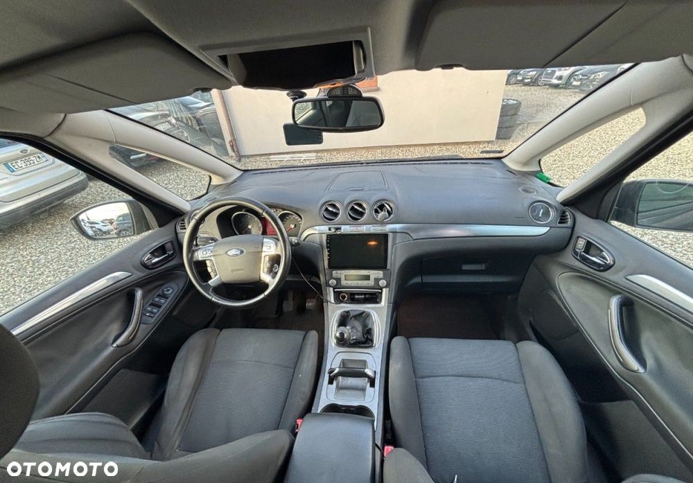 Ford S-Max - 16