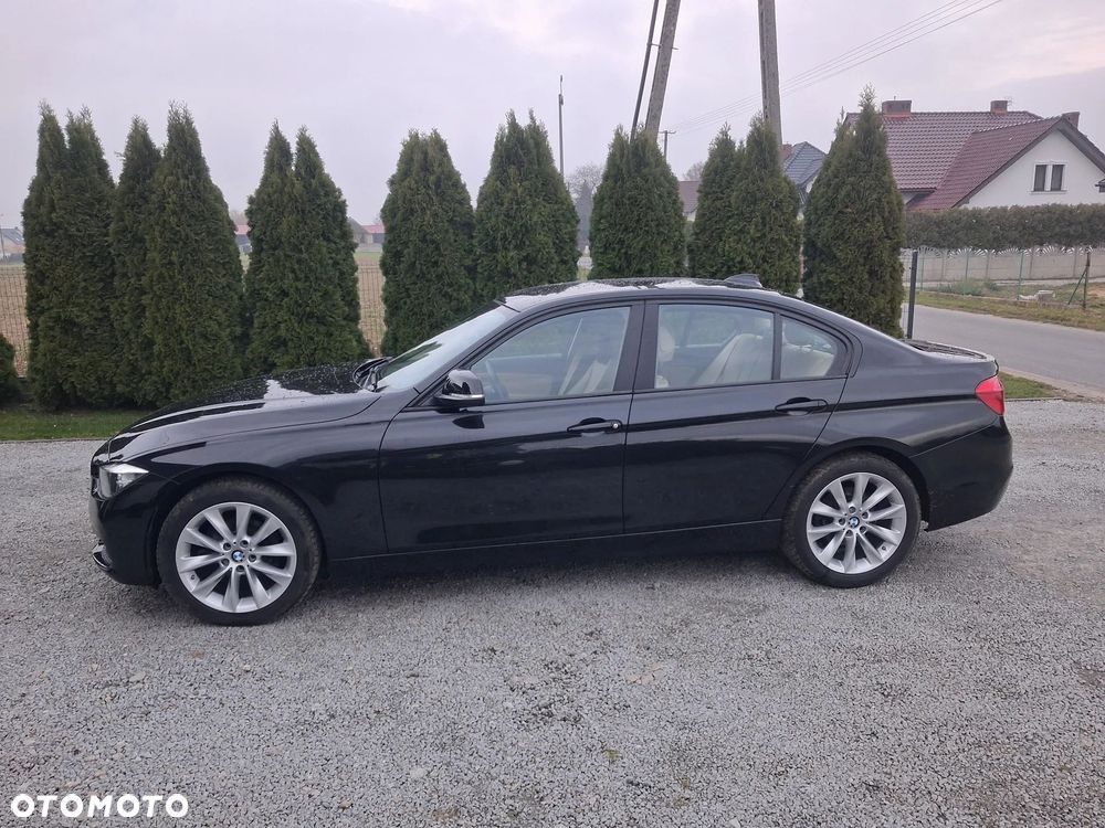 BMW Seria 3 320d Sport Line Shadow - 12
