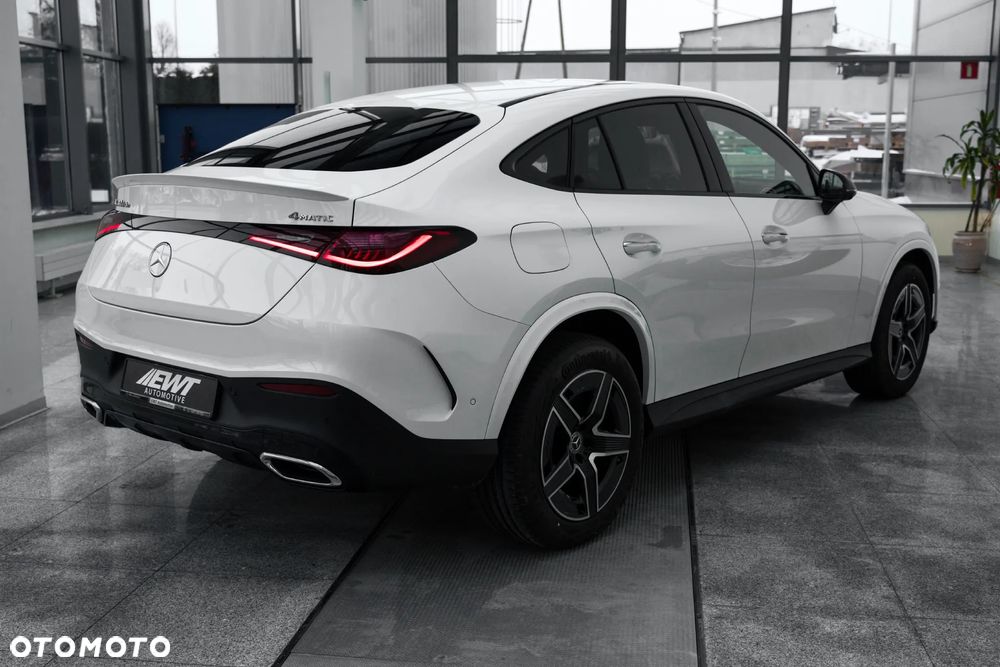 Mercedes-Benz GLC 300 de 4Matic 9G-TRONIC AMG Line - 5