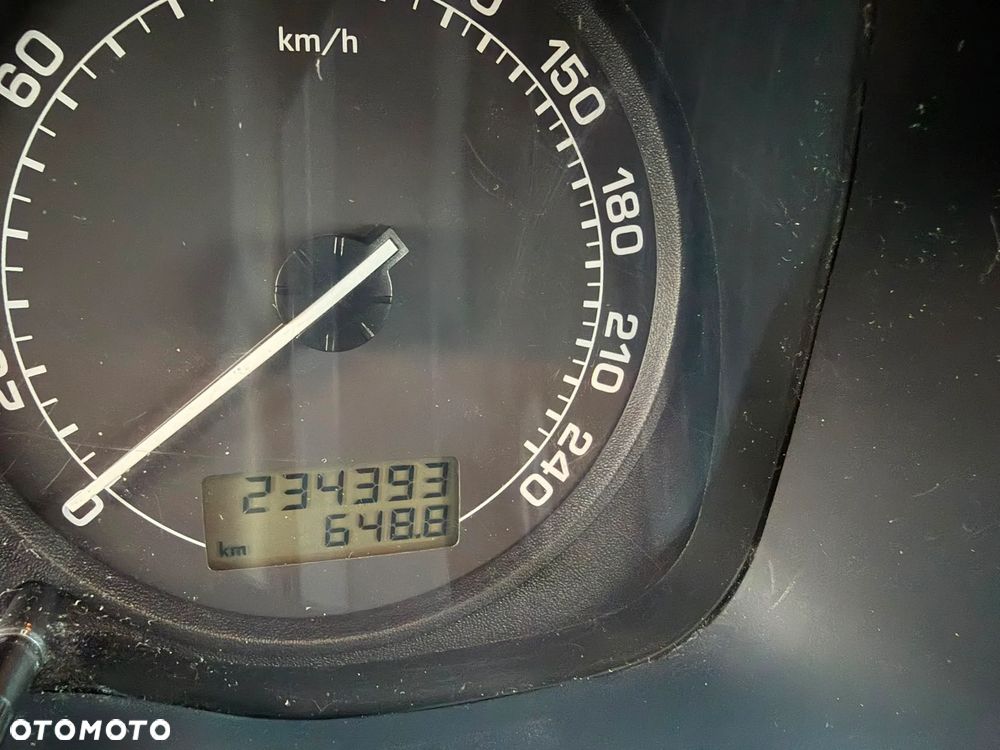 Skoda Octavia 1.6 Tour - 15