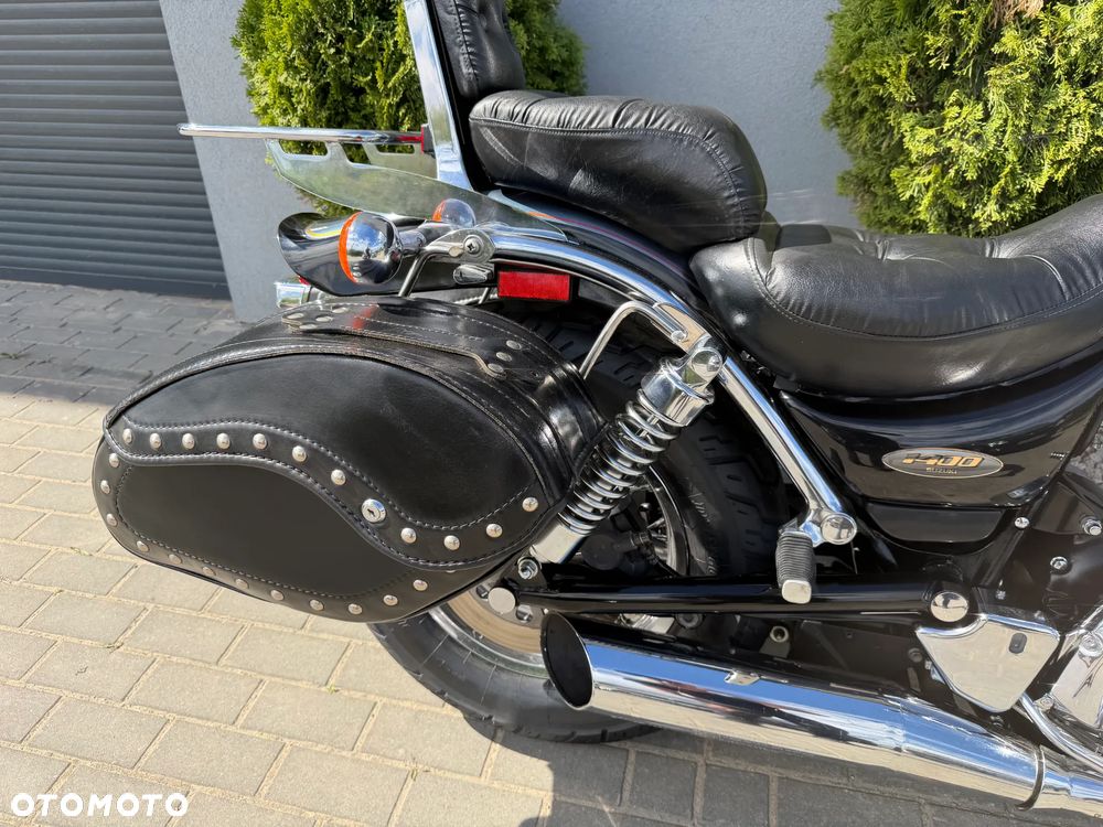 Suzuki Intruder - 19