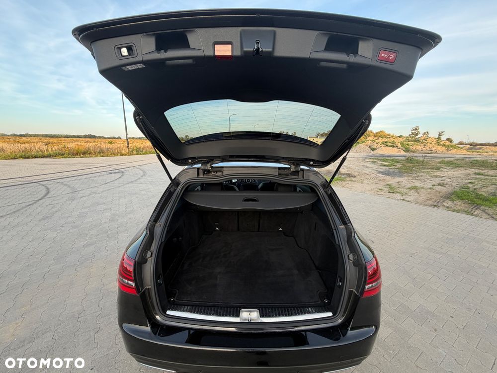 Mercedes-Benz Klasa C 220 d 4Matic 9G-TRONIC AMG Line - 19