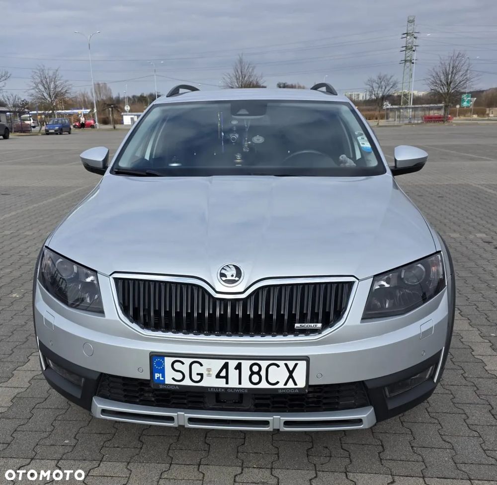 Skoda Octavia 2.0 TDI 4x4 DSG Scout - 3