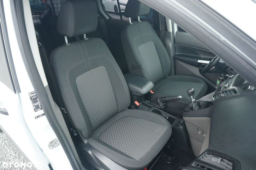 Ford Transit Connect - 28