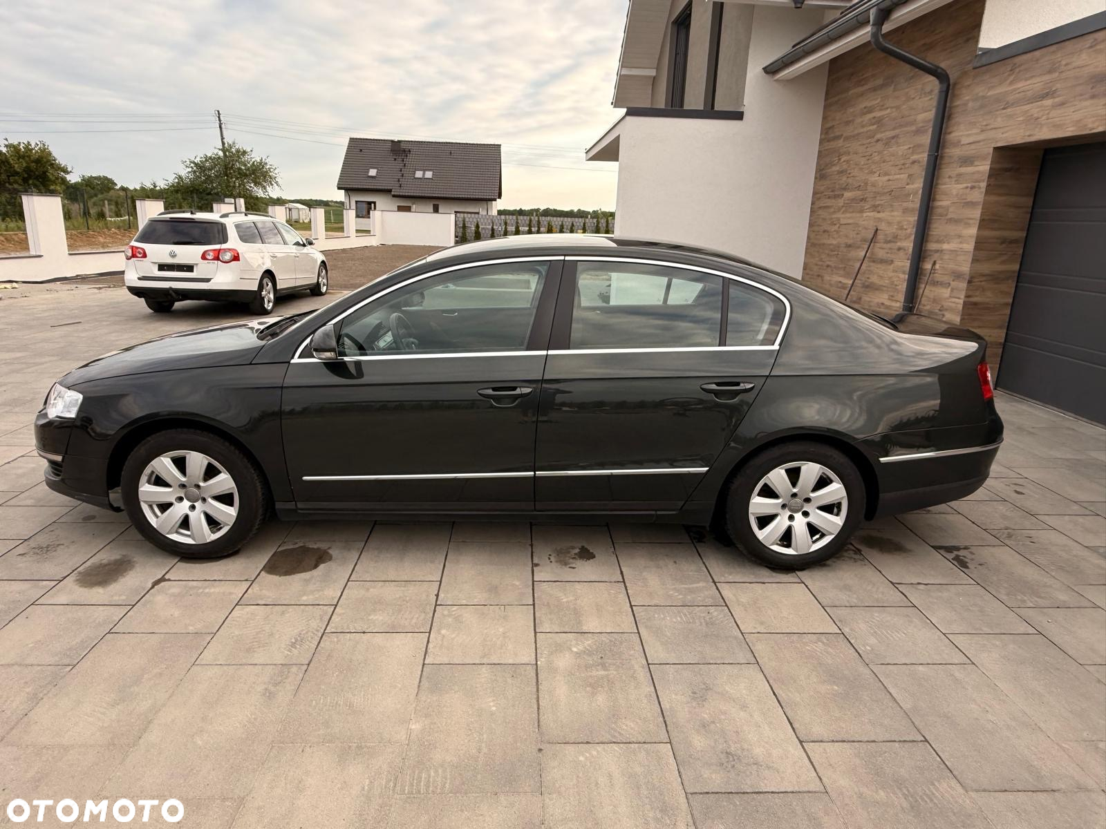 Volkswagen Passat 2.0 FSI Comfortline - 2
