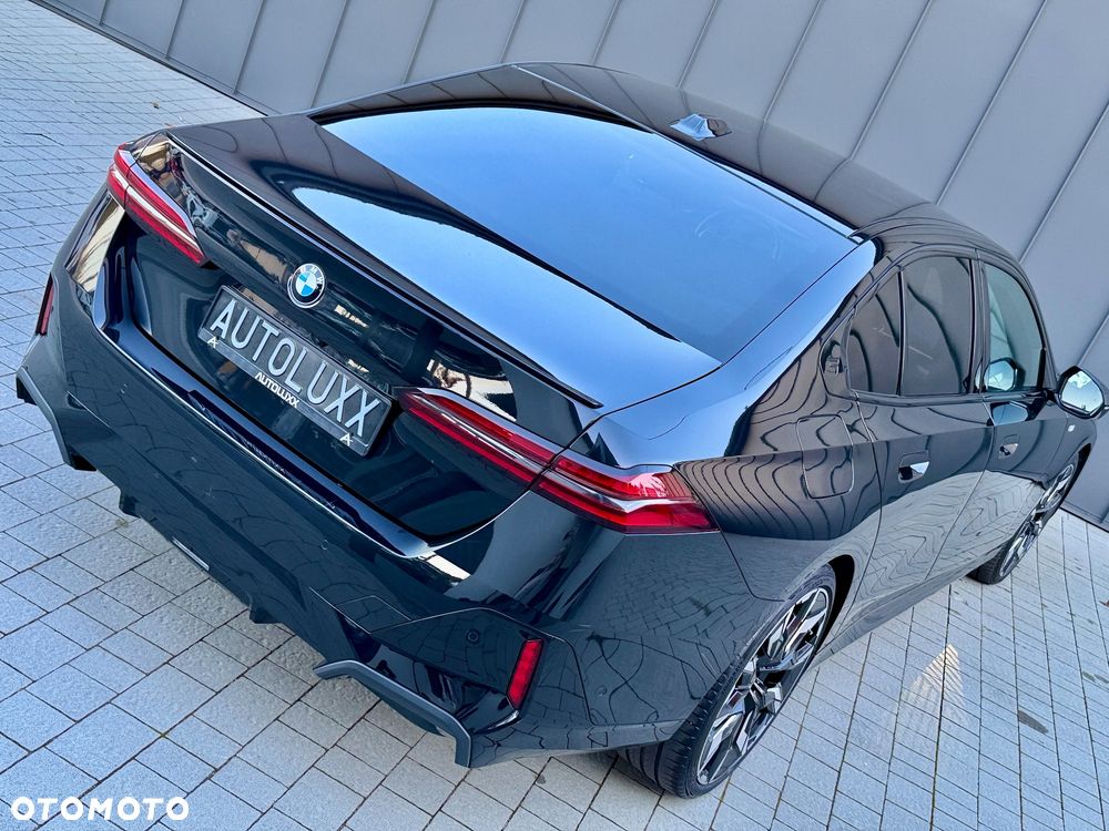 BMW Seria 5 520d xDrive mHEV M Sport - 40