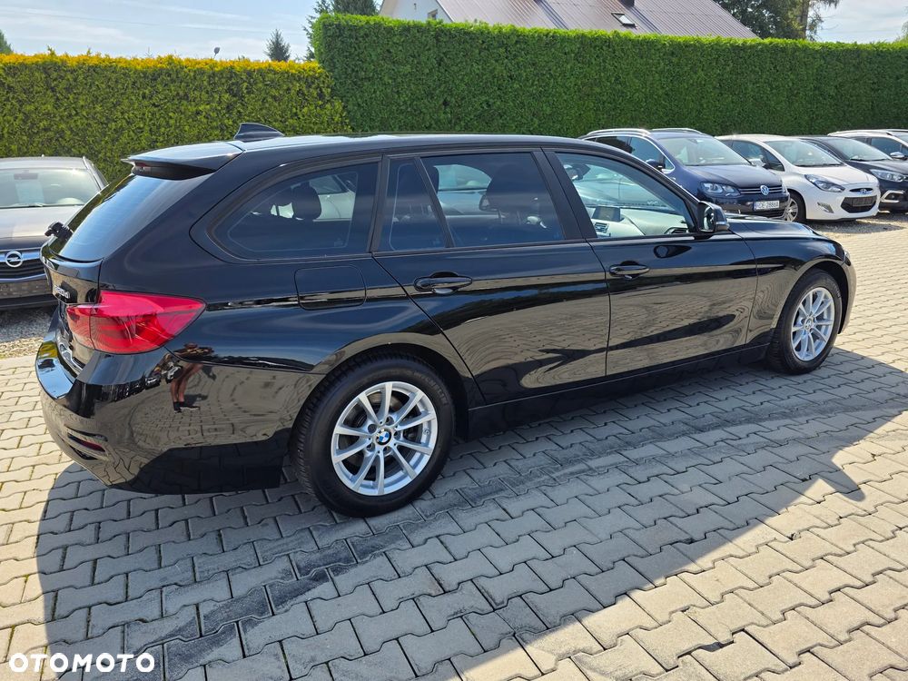 BMW Seria 3 320d xDrive - 11