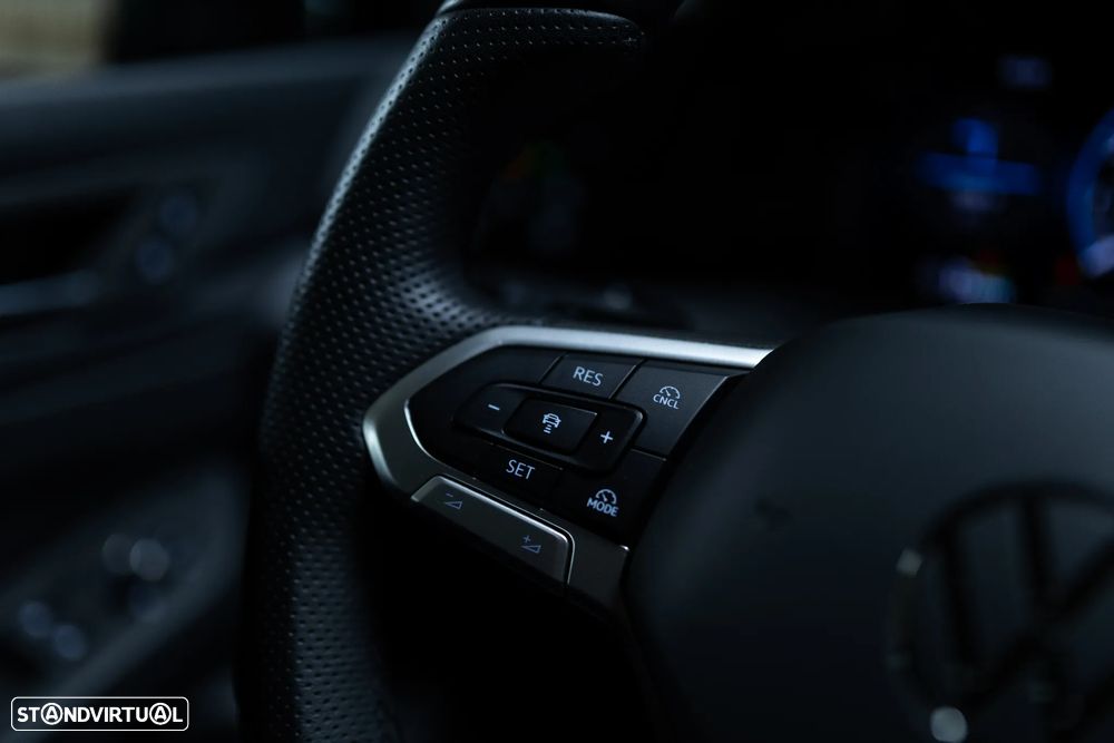 VW Golf 1.5 TSI e-Hybrid GTE DSG - 41