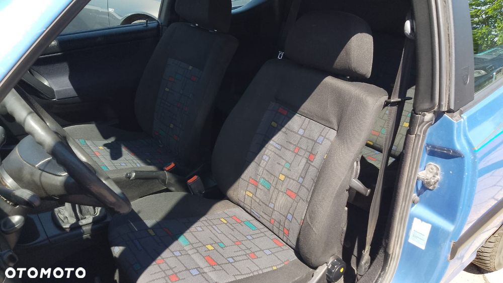 Volkswagen Golf 1.8 CL - 8