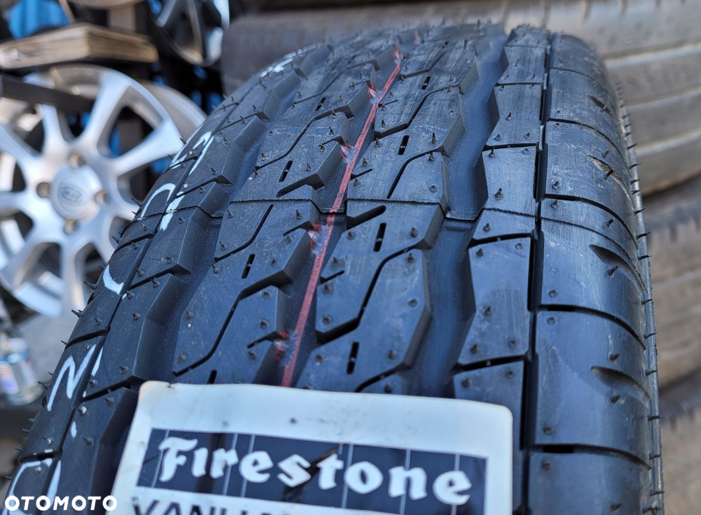 4x Firestone Vanhawk 2 165/70R14C 89/87R L830A - 5