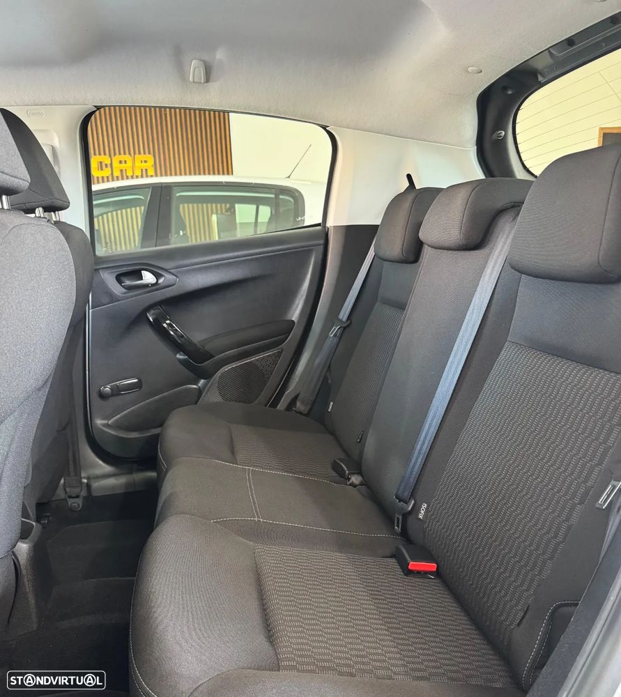 Peugeot 208 1.2 PureTech Style - 9