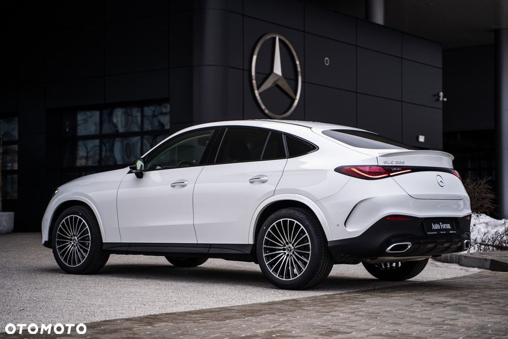 Mercedes-Benz GLC - 12
