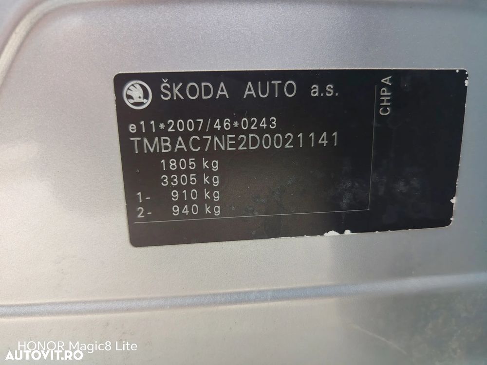 Skoda Octavia 1.4 TSI ACTIVE - 9