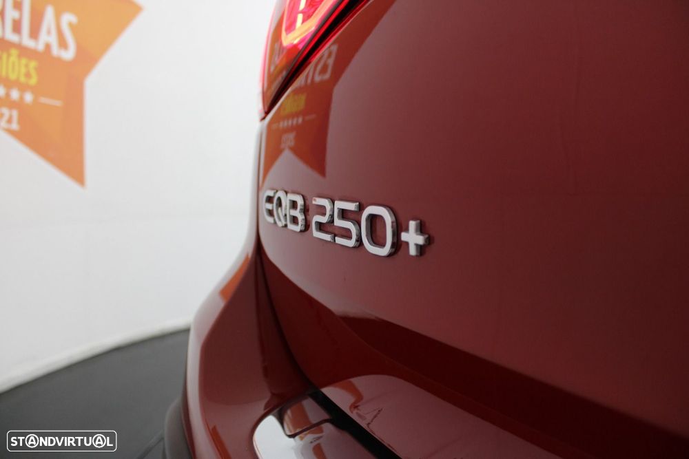 Mercedes-Benz EQB 250+ AMG Line - 44