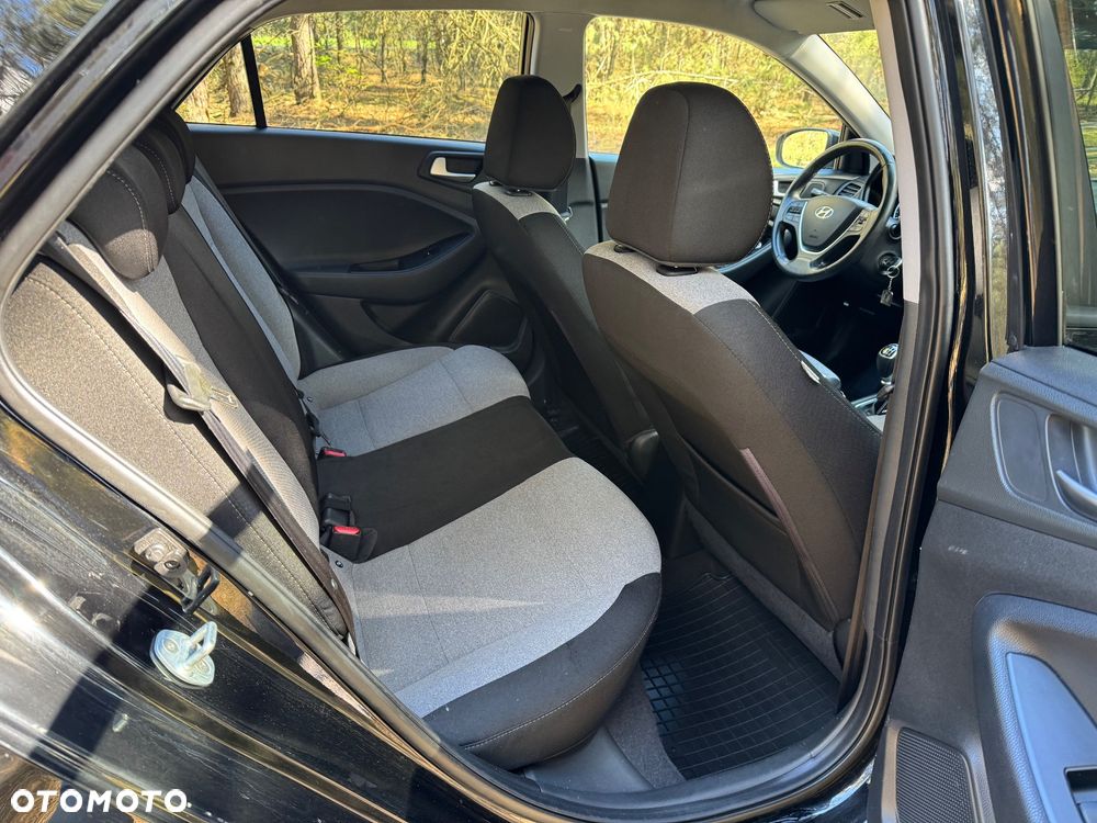 Hyundai i20 1.1 CRDi - 23