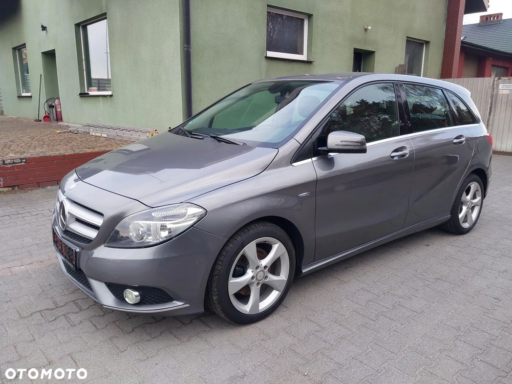 Mercedes-Benz Klasa B 180 (BlueEFFICIENCY) - 1