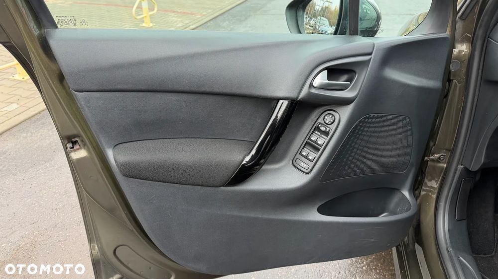 Citroën C3 e-HDi 90 FAP Exclusive - 19