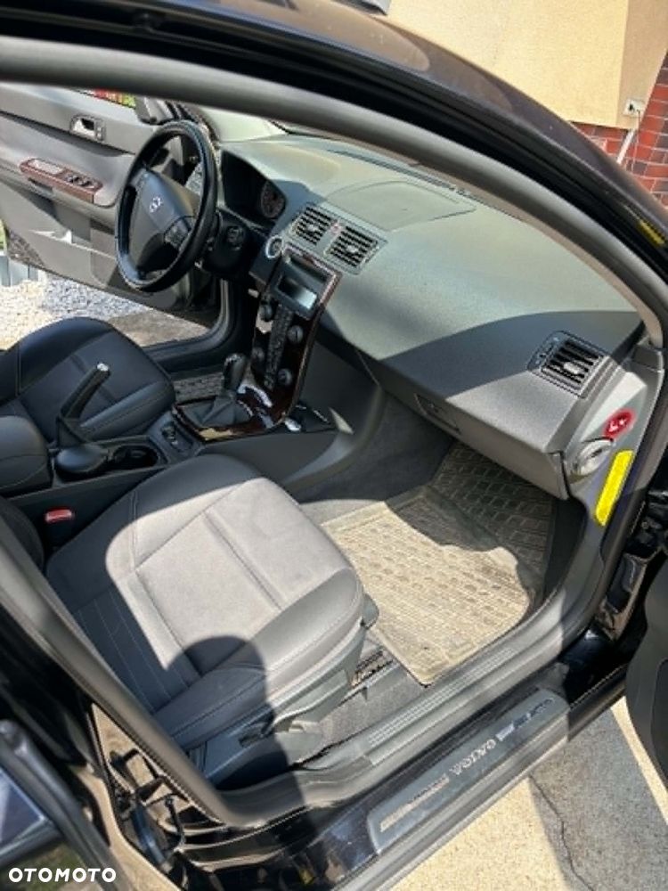 Volvo V50 2.0D Momentum - 11