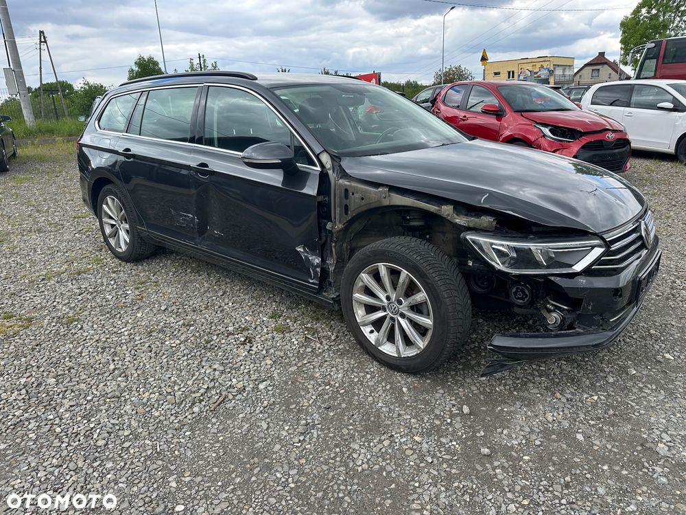 Volkswagen Passat - 25