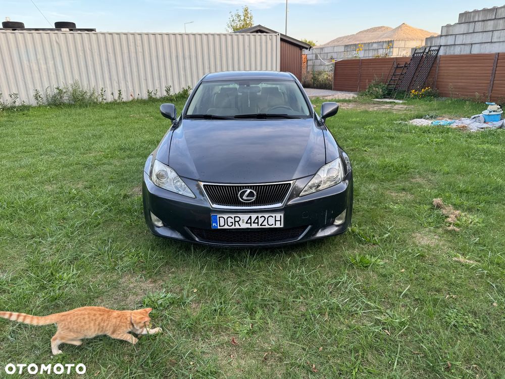 Lexus IS - 9