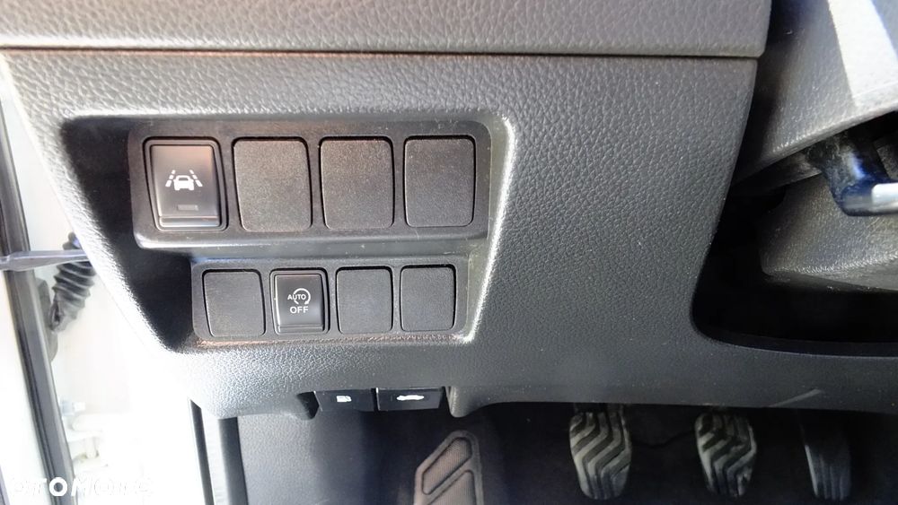 Nissan Qashqai 1.2 DIG-T N-Connecta - 26