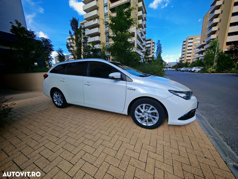 Toyota Auris - 4