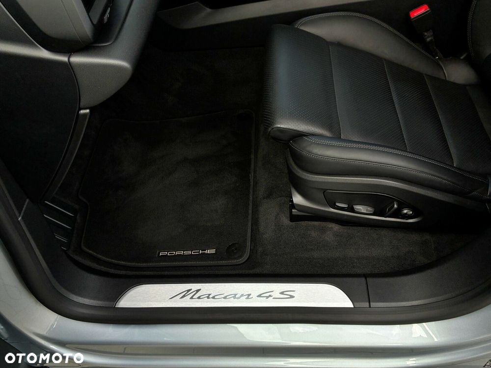 Porsche Macan - 18