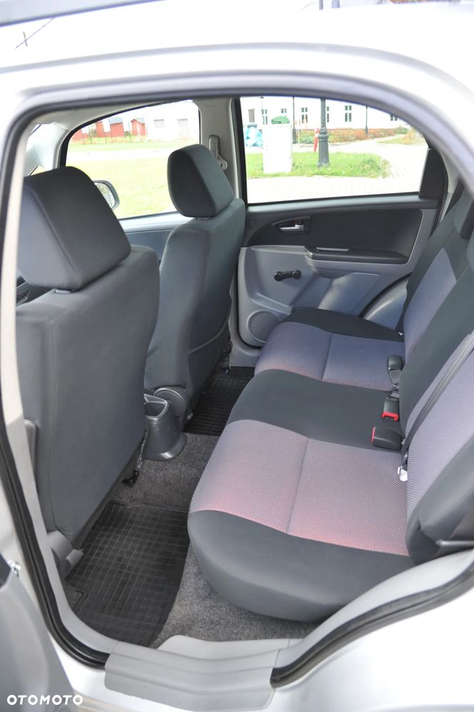 Suzuki SX4 1.6 VVT 4x4 Comfort - 9