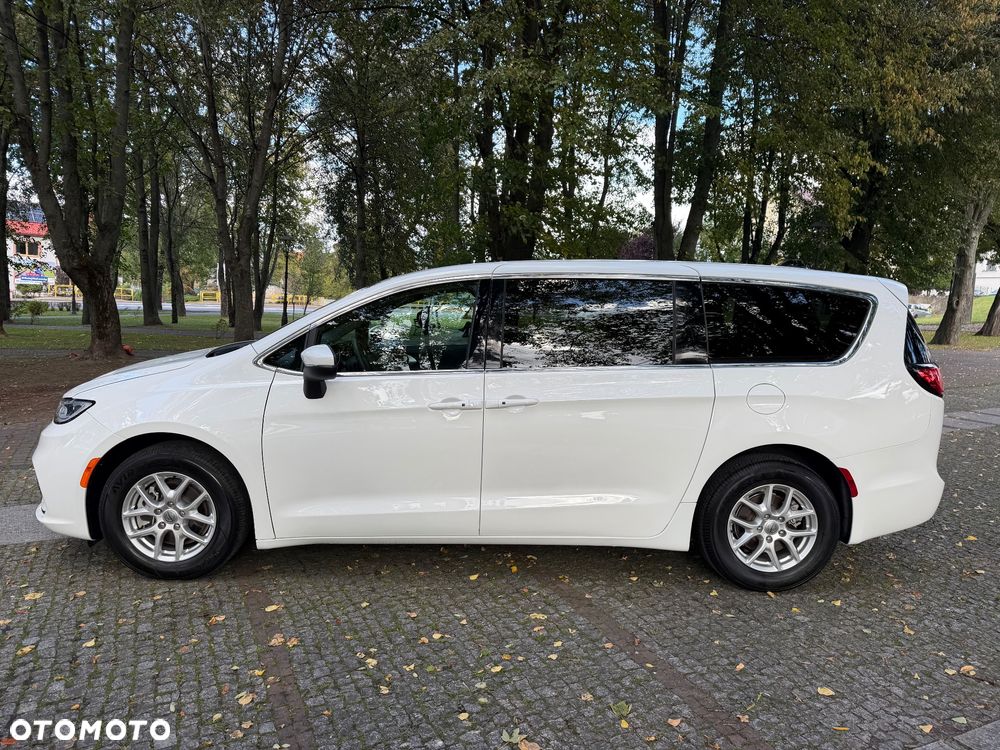 Chrysler Pacifica - 3