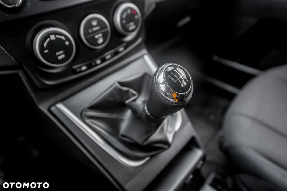 Mazda 5 - 30